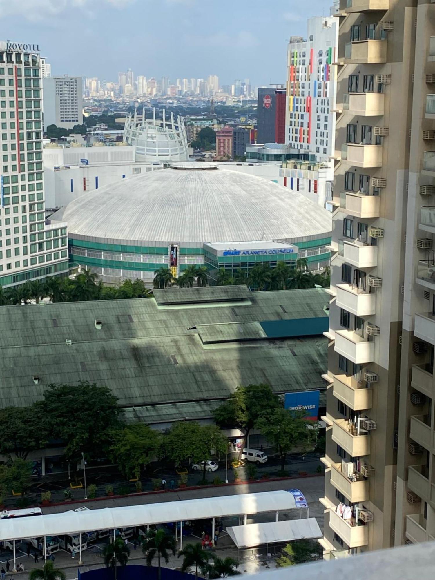 Frost At Manhattan Heights Towerb Manila Exterior photo