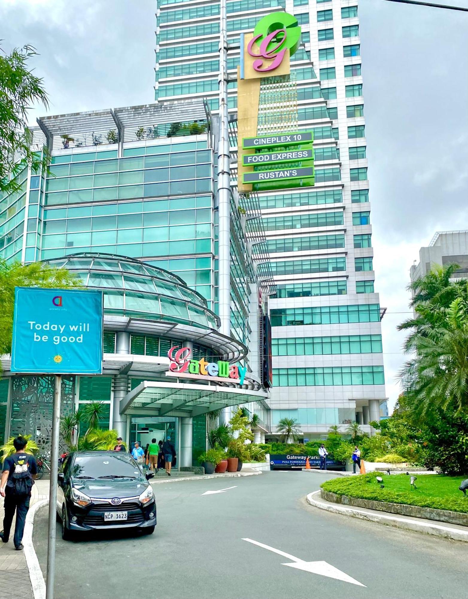 Frost At Manhattan Heights Towerb Manila Exterior photo