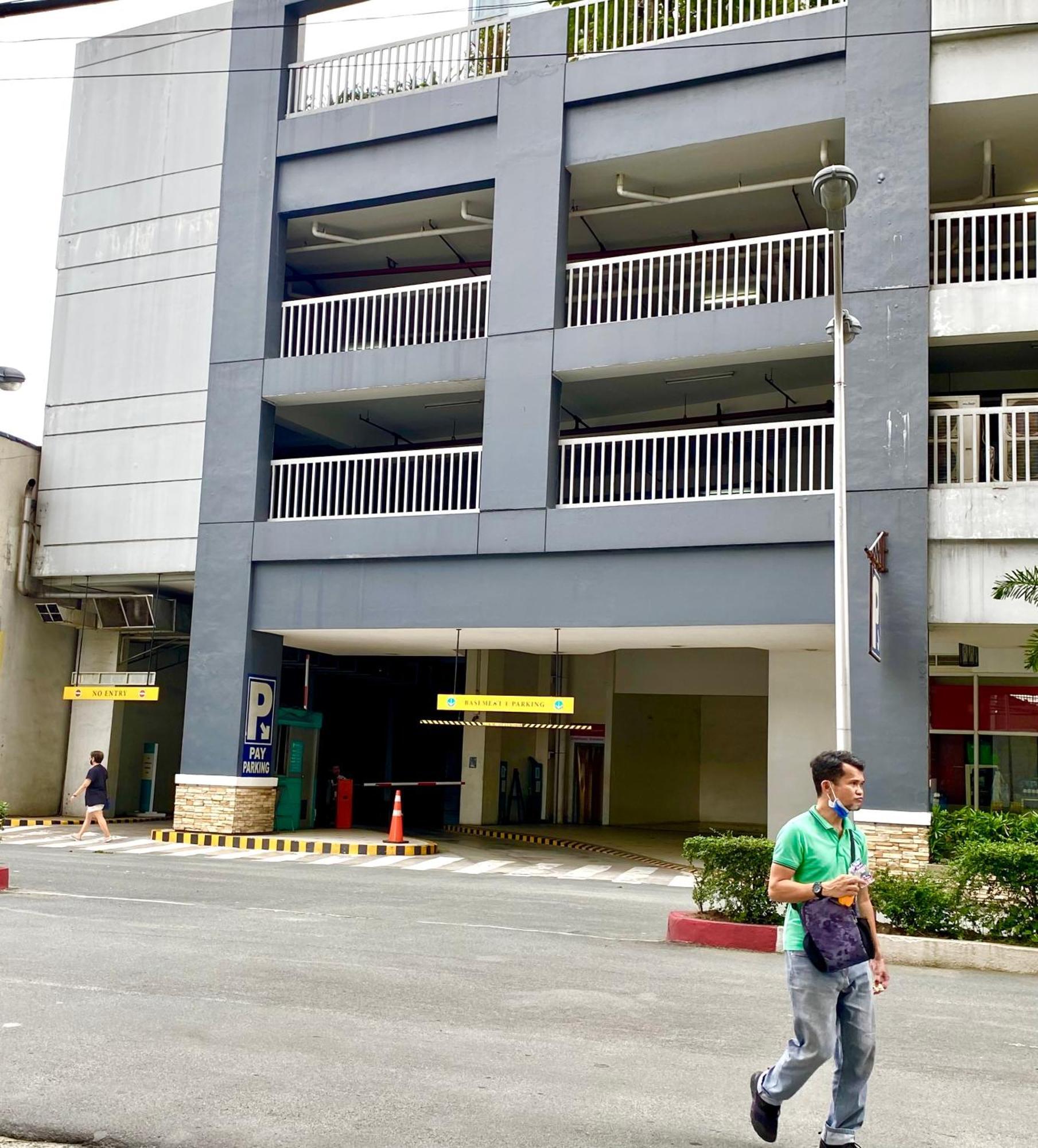 Frost At Manhattan Heights Towerb Manila Exterior photo